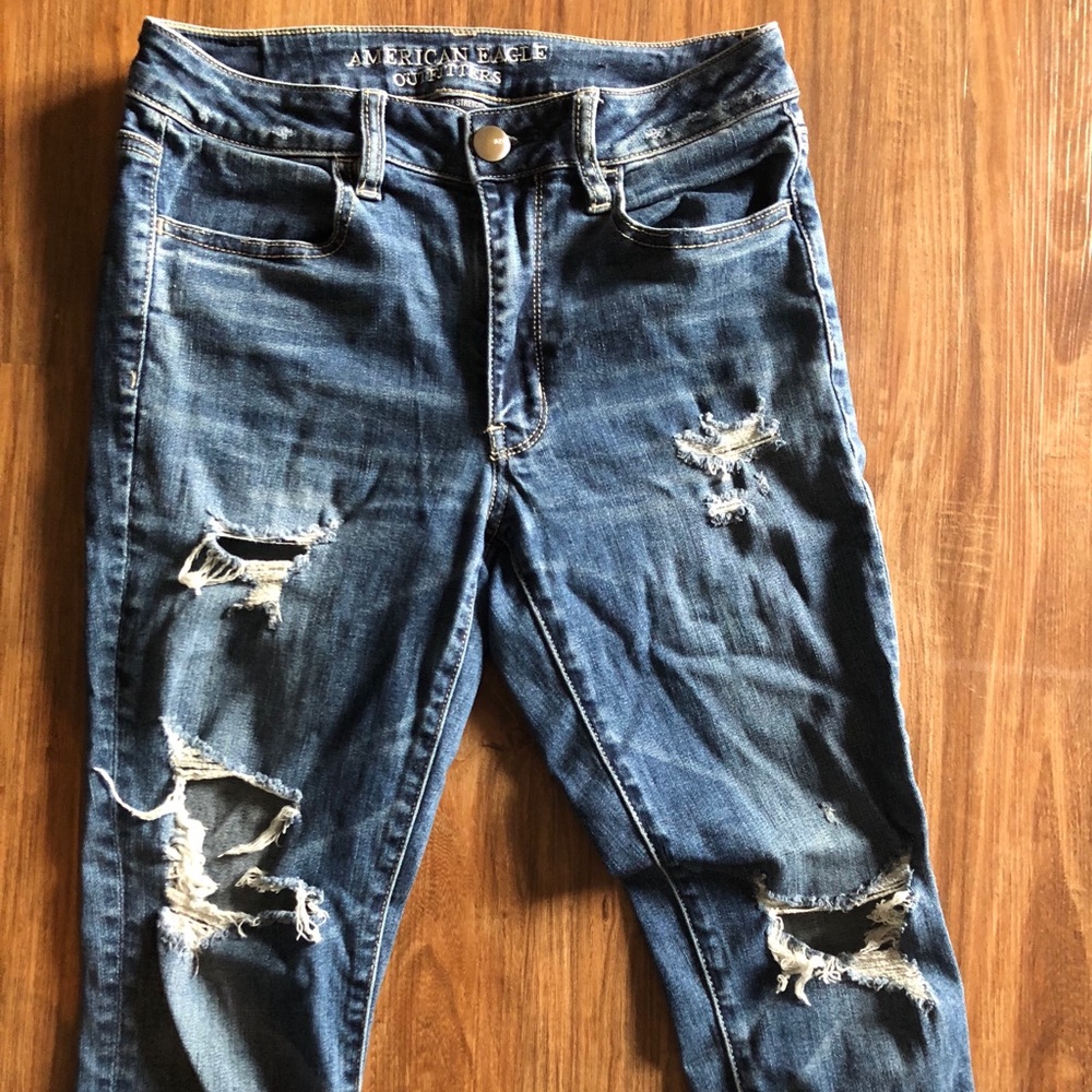American Eagle Ripped Knee Jeans